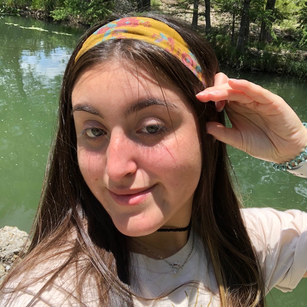 Meet your Posher, Julianna